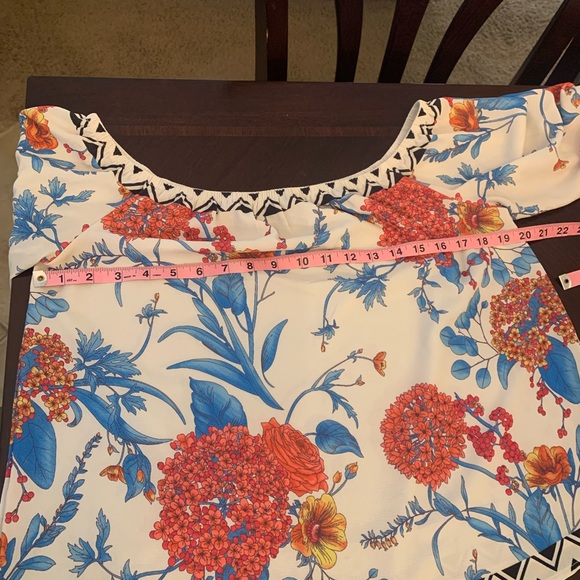 Flying Tomato floral blouse Size Medium - Picture 7 of 9